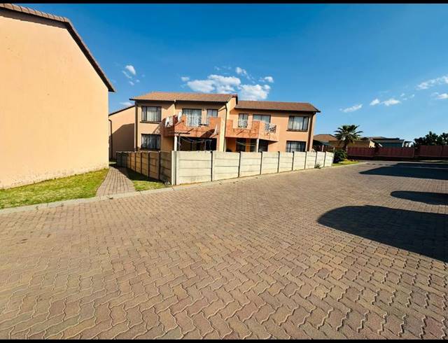 2 BEDROOM APARTMENT FOR SALE IN MONDEOR